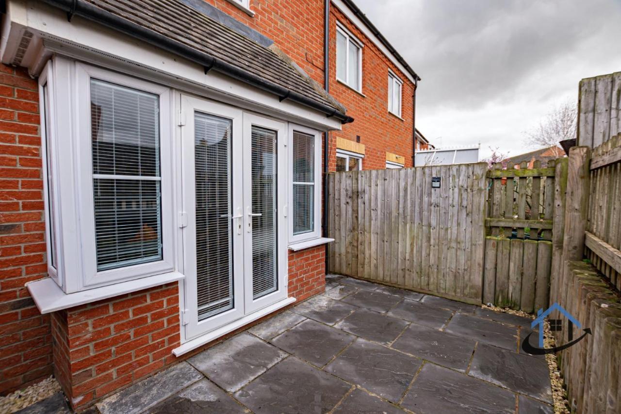 Ironside House, Thrapston King Or Twin Beds, Free Parking, Workspace, Corporates, Sleeps 8 Exterior photo